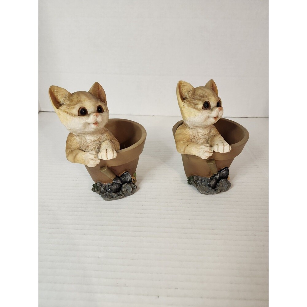 Flower Pot With Cat